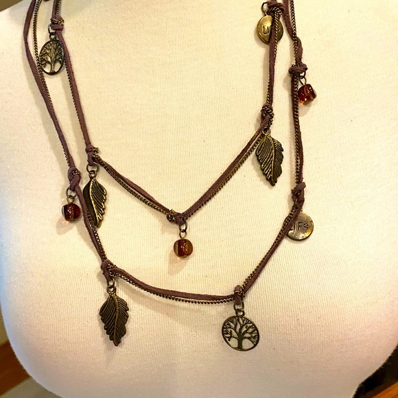 Tree of life necklace has a chain and a tin cord to hold the charms - Picture 1 of 5